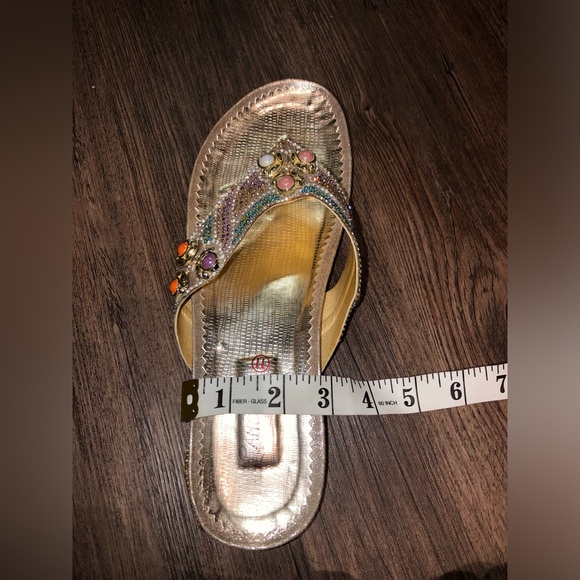 Set of 2 Flip Flops (1 gold, 1 silver); see photos for measurements - Picture 13 of 15